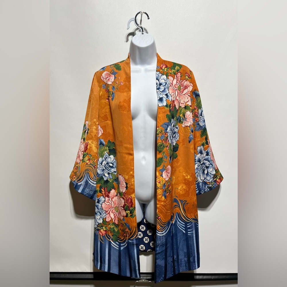 Chicos Printed Kimono Size 1 (Medium 8) Floral Open Front Bell Sleeves Cardigan